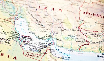 Iran-Oman Dialogue Intensifies on Reopening and Stabilizing Strait of Hormuz Navigation